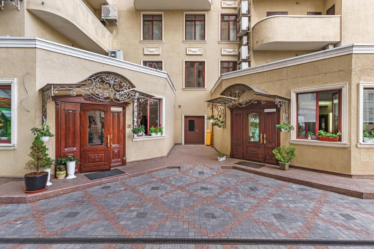 Greek Street Deluxe Apartment 오데사 외부 사진