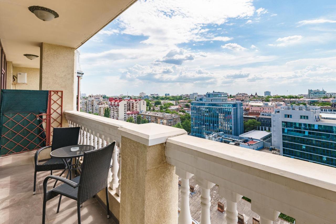 Greek Street Deluxe Apartment 오데사 외부 사진